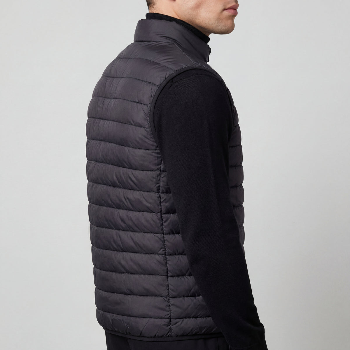 District Capital Essential Puffer Gilet – Black